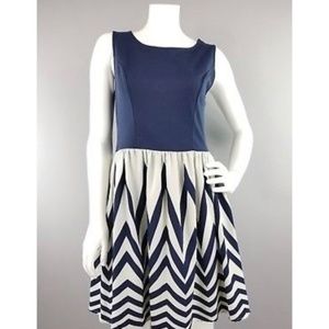 Chevron cream & blue Xhilaration dress S